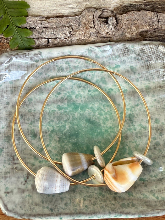 Cone Shell Coin Pearl Bangle